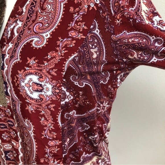 Anthropologie Tiny Blouse Womens Small Red Devas Popover Paisley Sequin Roll Tab - Picture 6 of 11